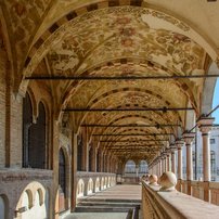 Freskengeschmückte Arkaden in Padua