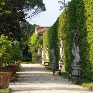 Im Garten der Villa Pisani