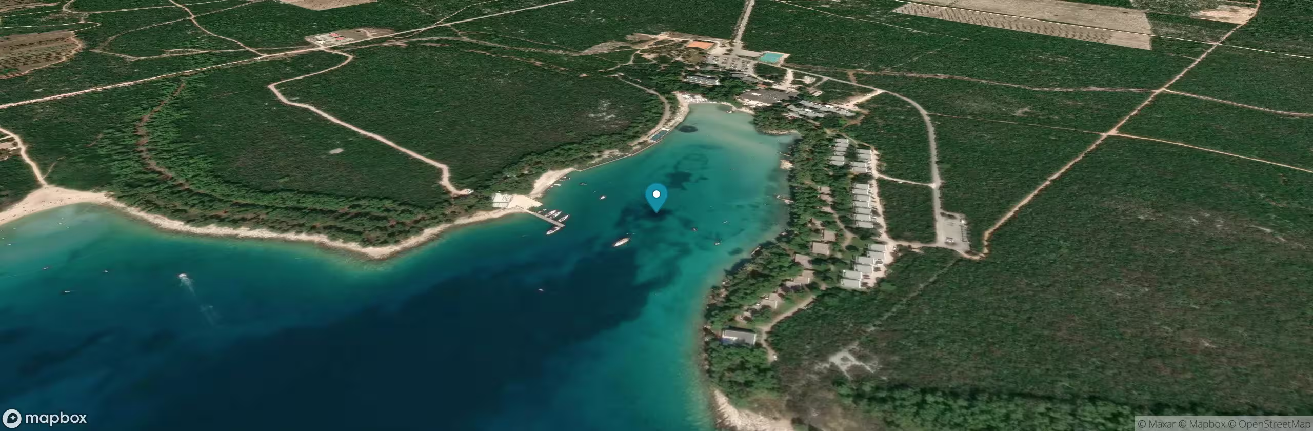 Luka Crvena Bay